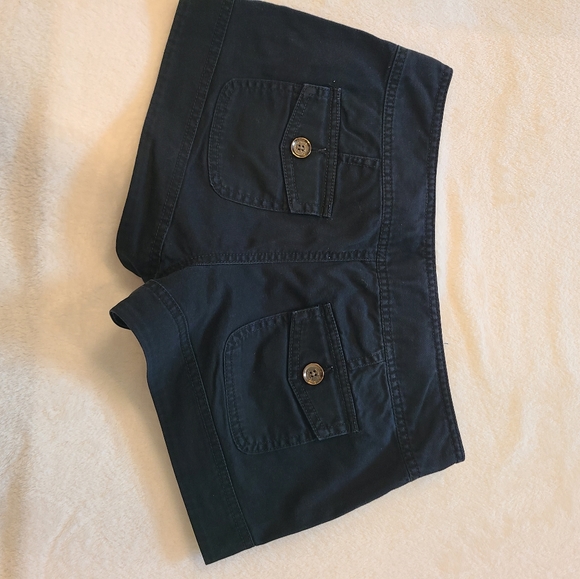 Super cute navy short shorts - Picture 2 of 3